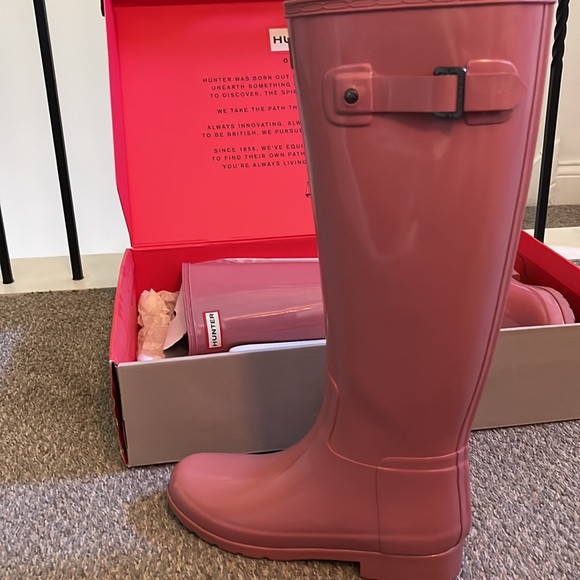 Hunter original tall boots in pink - Picture 2 of 6